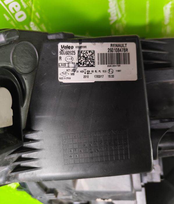 Vand faruri megane 4