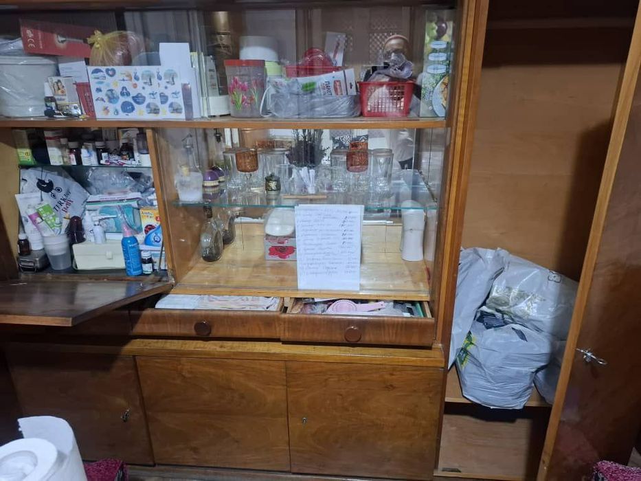 Буфет Хельга, дерево