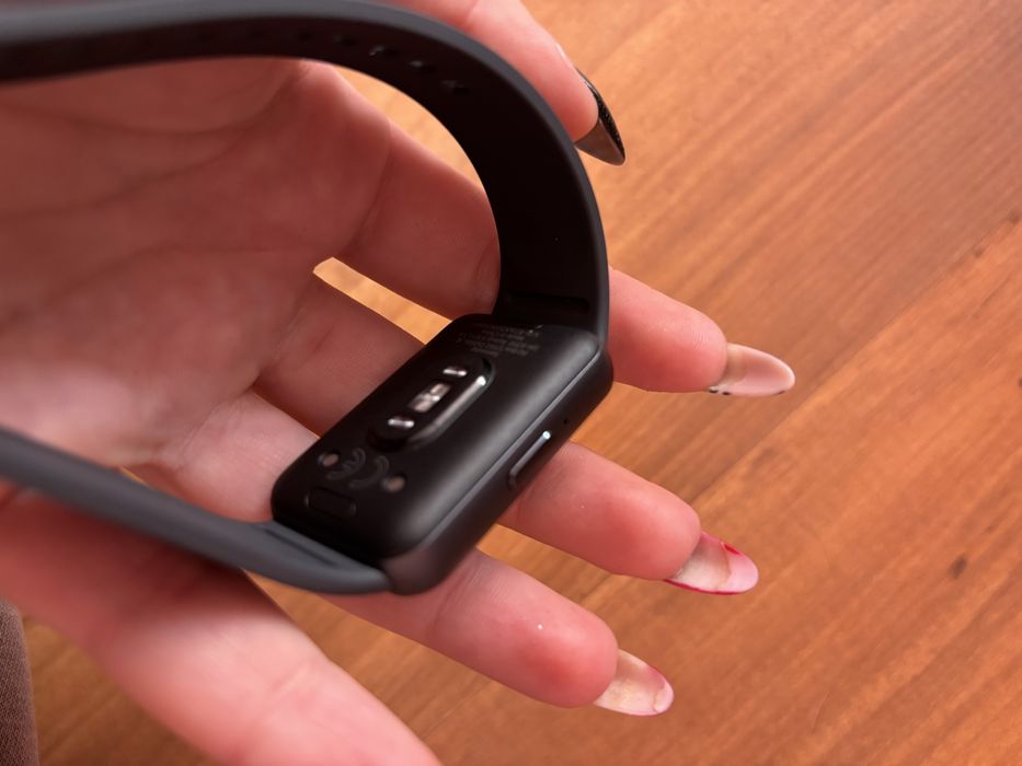 Фитнес часовник Samsung Galaxy Fit 3