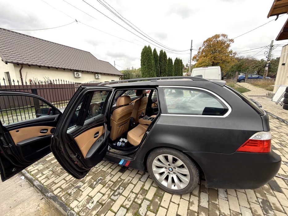 BMW Seria 5 523i Touring Aut. Edition Exclusive