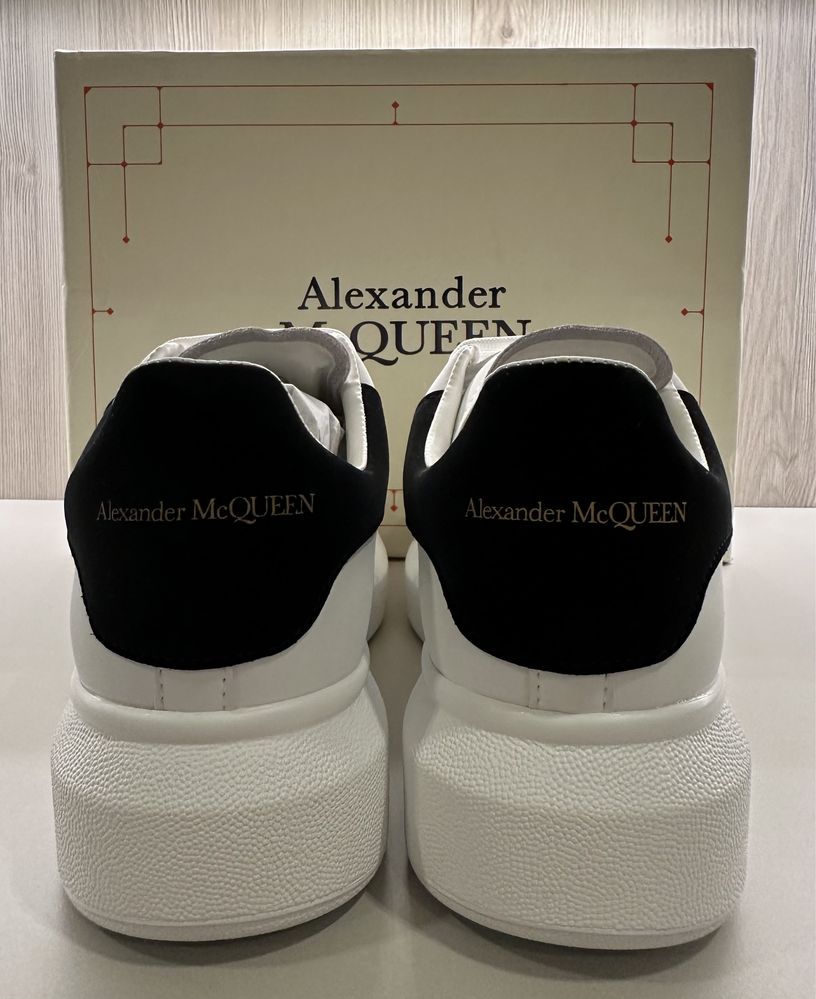 Alexander McQueen Ivory Black - Marimi 36-45 in stoc acum