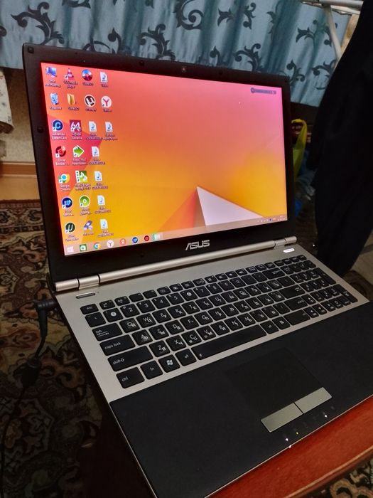 Ноутбук в идеальном состоянии