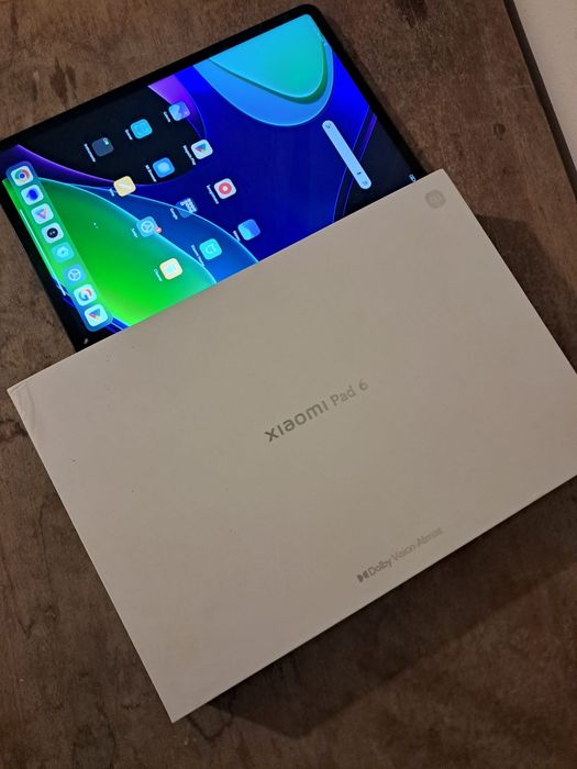 Tableta Xiaomi seria 6, cutia originala si încărcător