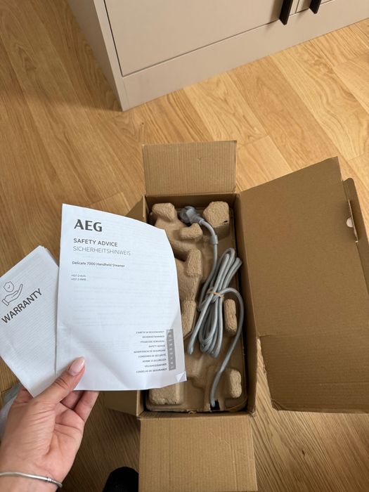 AEG Delicate 7000 Уред за гладене с пара