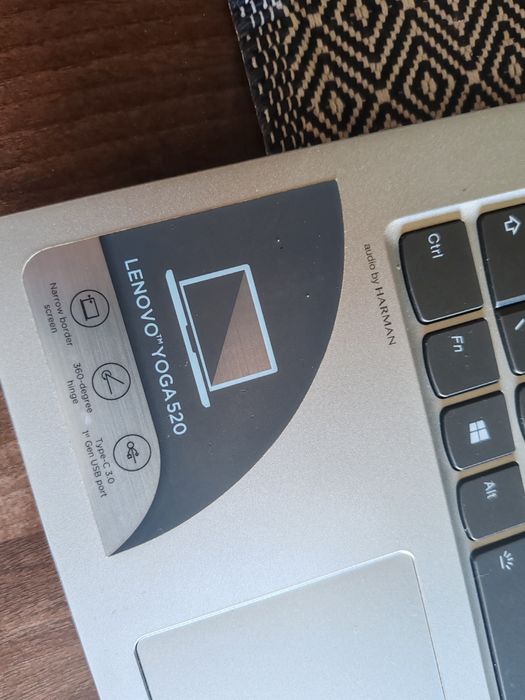 Super preț, impecabil, Laptop Lenovo Yoga 520 – i3, 4gb ram, HDD 1 TB