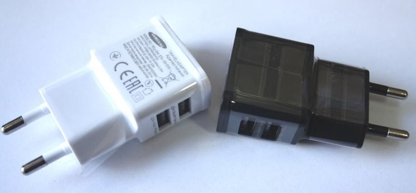 Зарядно 220V / 2.1A за таблет и за телефон 2 -USB изхода 000028 черно