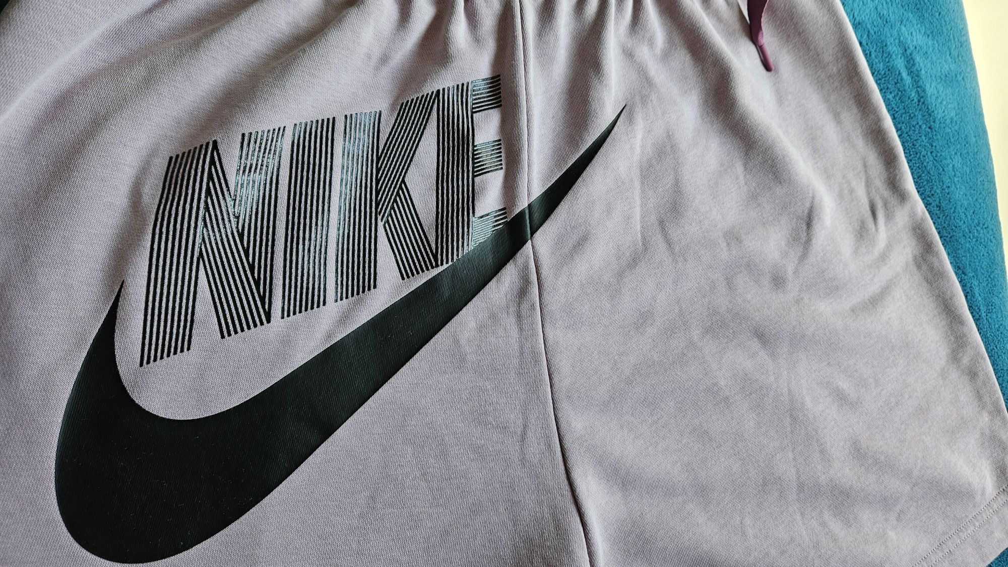 Спортни панталони Nike-нови
