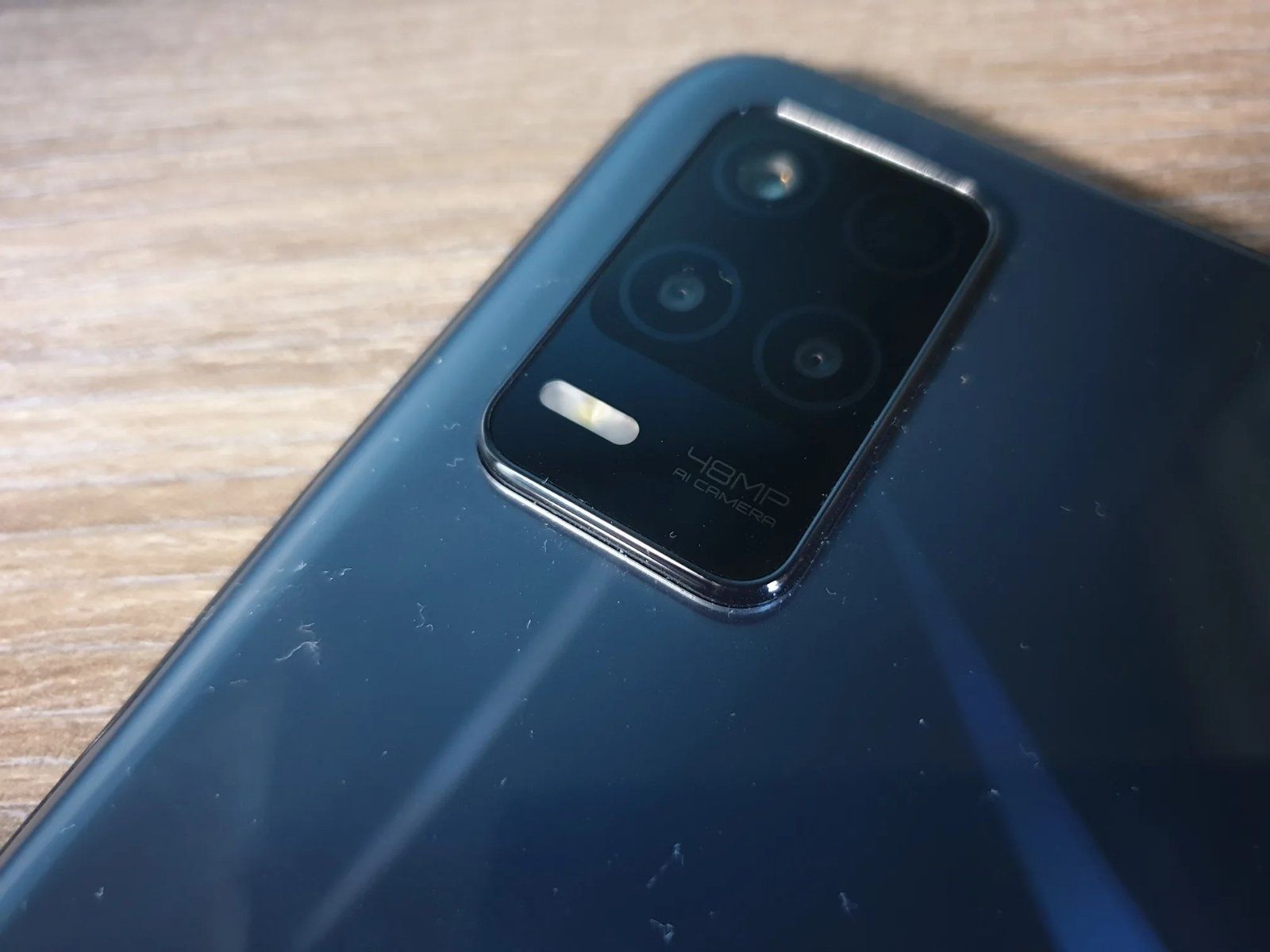 телефон Realmi 8 5G