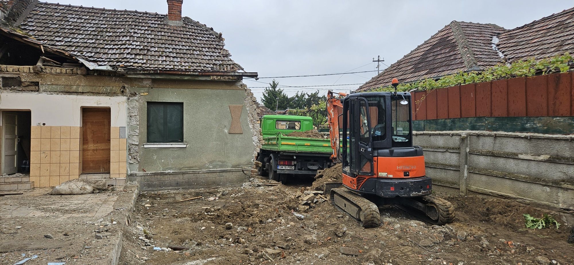 Demolări, săpături, defrișări,  transport materiale