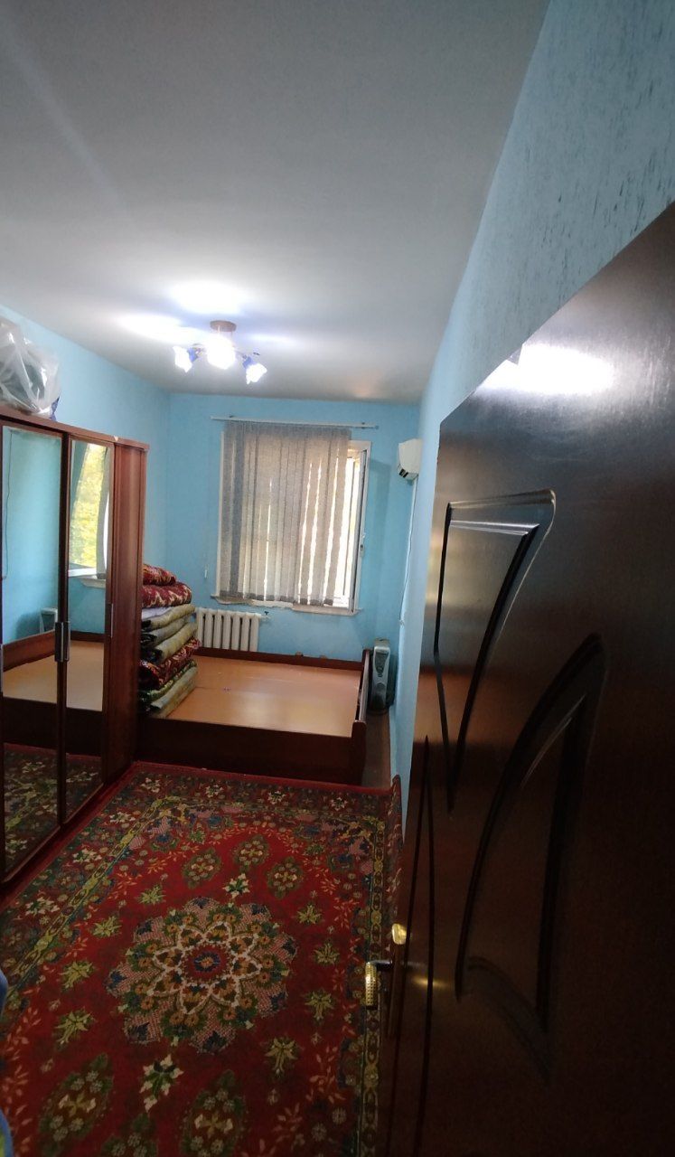 Продается Своя квартира на Юнусабад-12, 50 м², 2/4/4