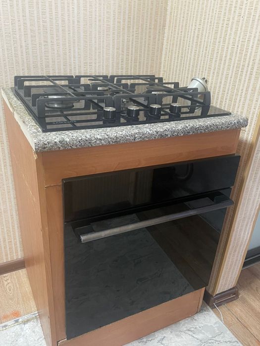 Встроенная духовка и поверхность