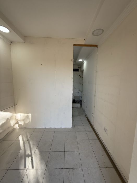 Под офис или Магазин Вдоль дороги