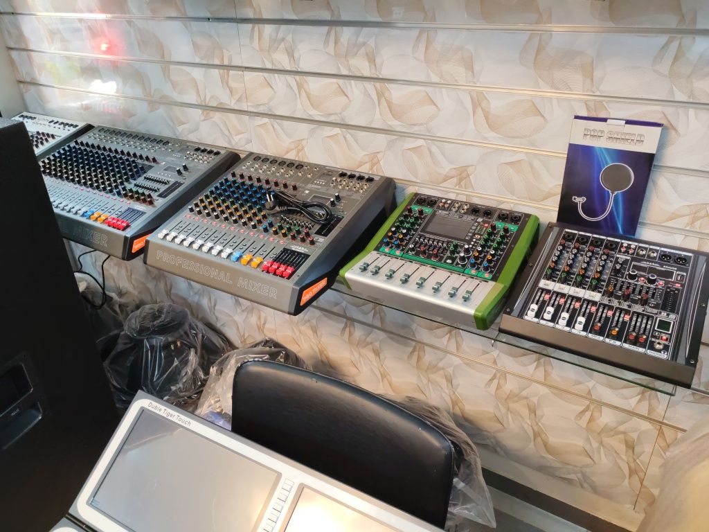 Pult mixer 4 kanali
