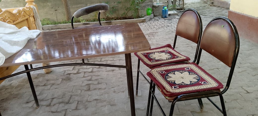 Стол 6 та стули билан сотилади