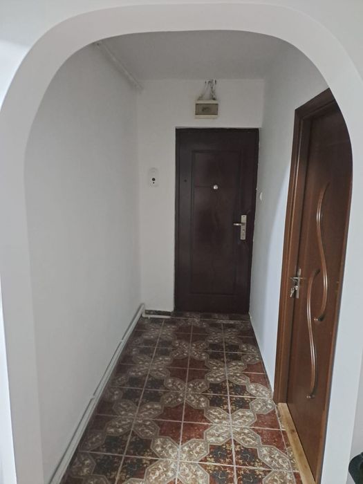 Vând apartament cu 4 camere în orașul Negru Vodă.