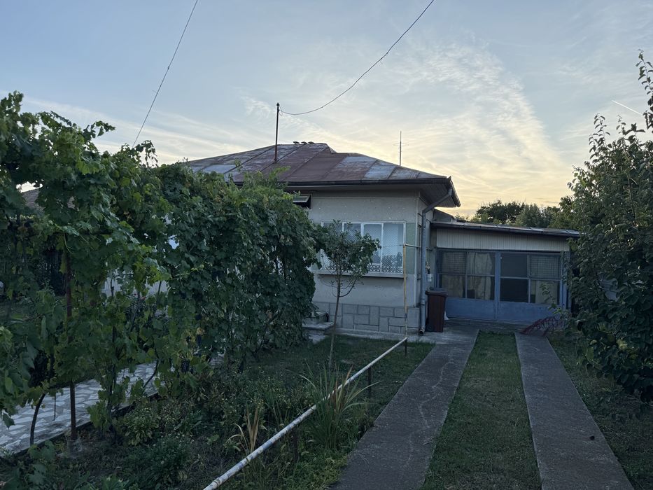 Vand Teren cu Casa Comuna Lipănesti Prahova DN1A