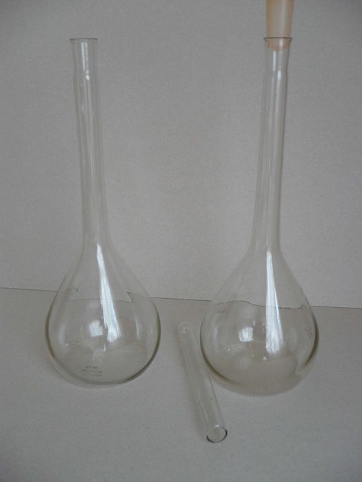 Колба круглая плоскодонная с узким горлом 500 мл. для хим. лабораторий