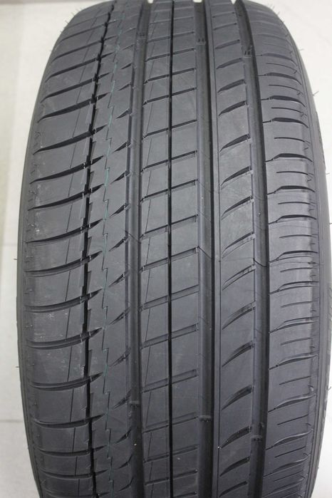 275/45-21 Michelin