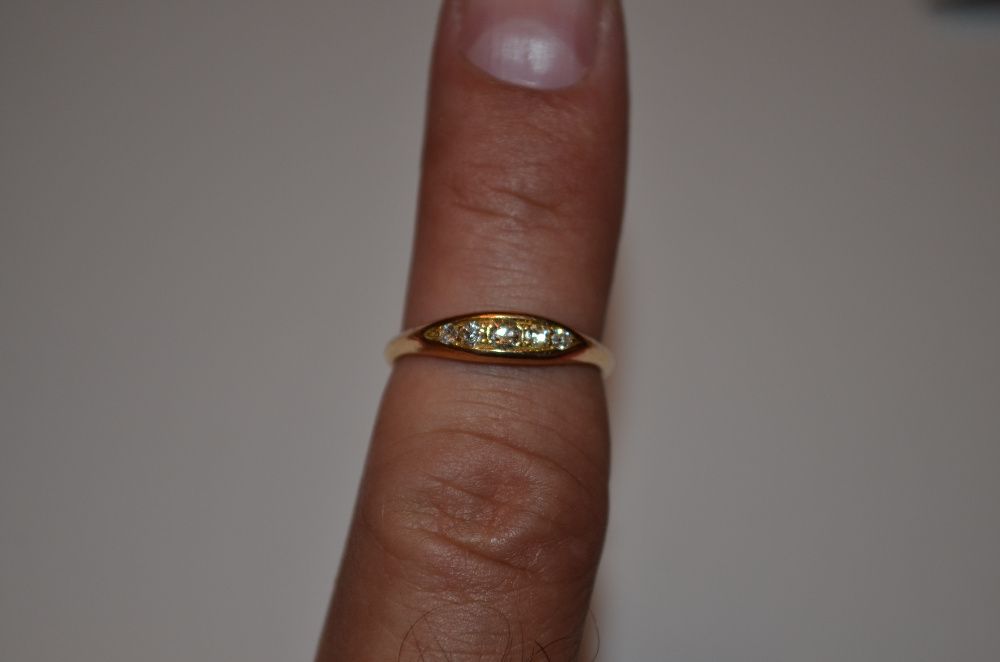 INEL AUR 18K + 5 Diamante = 0.15ct - Tip Verigheta - 3g. - Vintage !