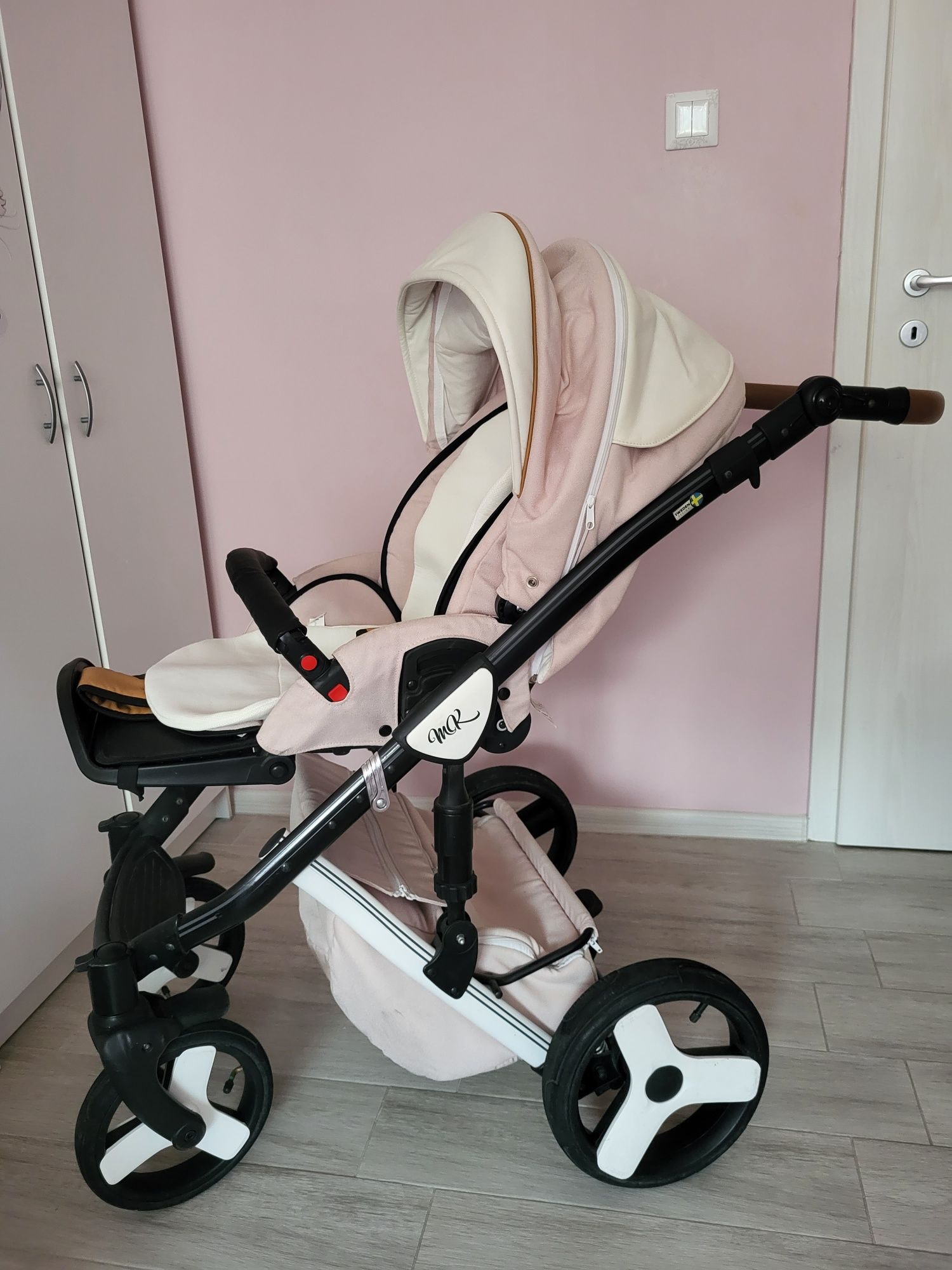 Комбинирата бебешка количка 2 в 1 Milukids Starlet