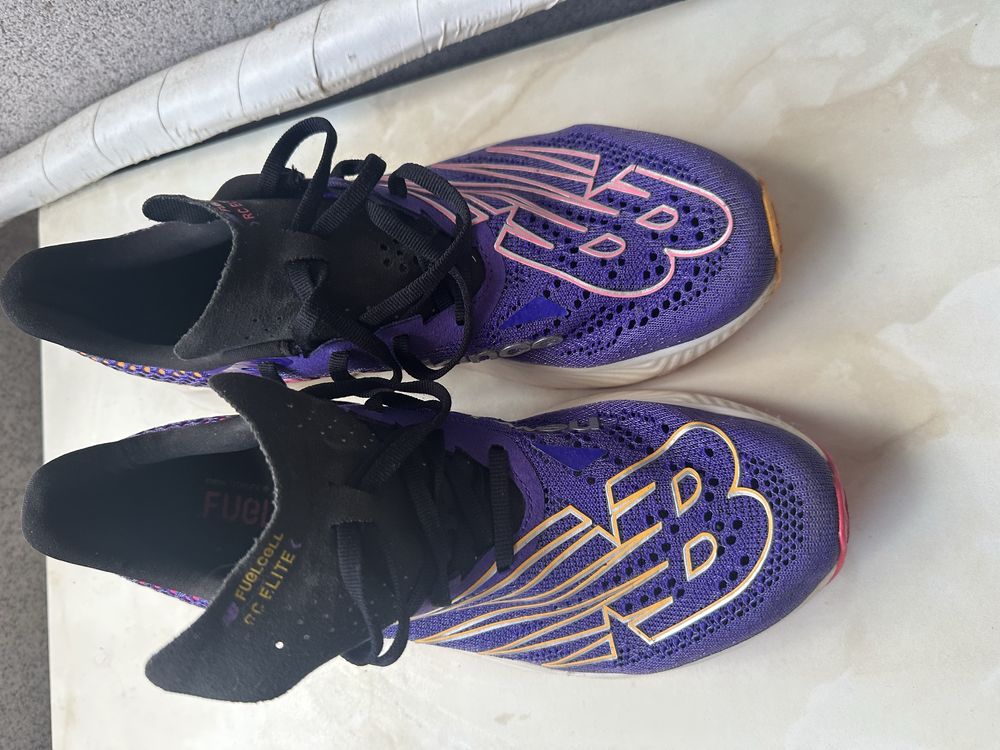 New Balance Fuelcell RC Elite