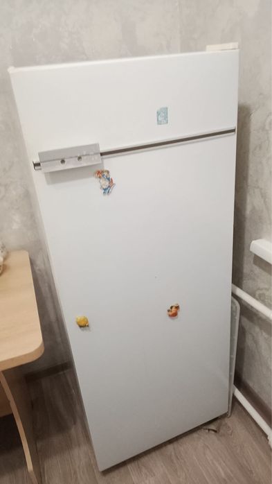 Холодильник. Работает отлично