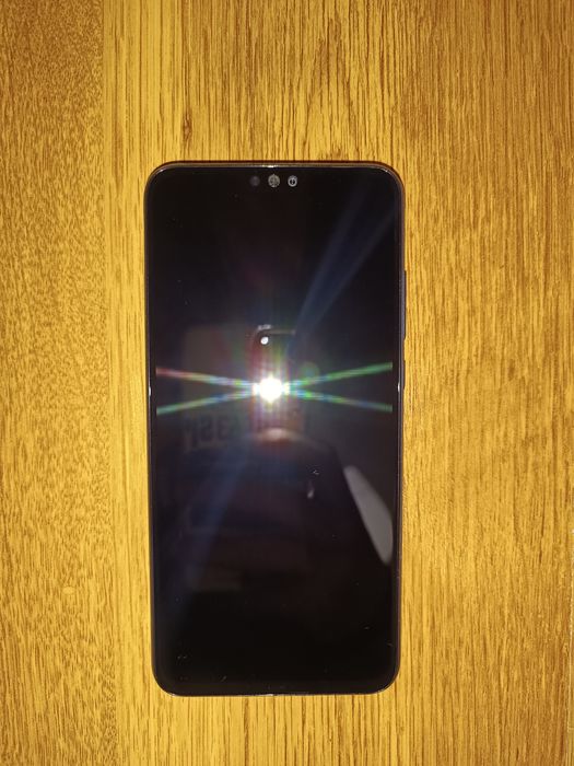 Продавам смартфон Honor jsn l22 като нов