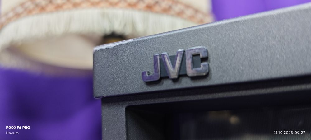 Телевизор, монитор .JVC TM-1011. Идеально для ретро геймеров .
Идеальн