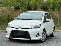 Toyota Yaris Toyota Yaris • Hybrid • Cutie Viteze Automată •