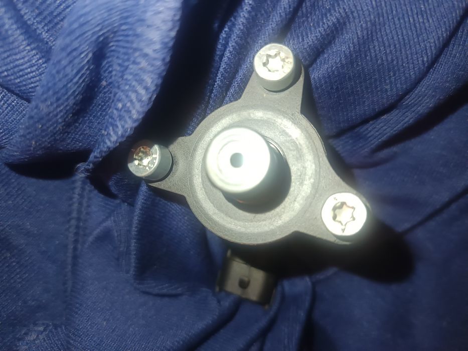 Vând senzor presiune 1,3 cdti Opel Bosch,Nou.