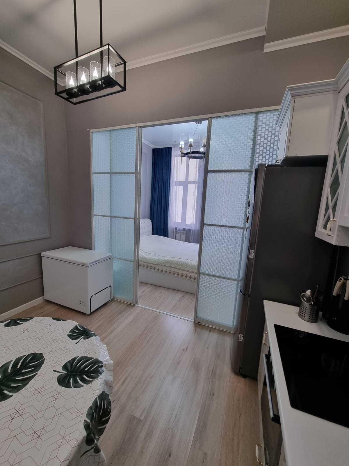 2-комнатная квартира, 73 м², 2/5 этаж, Дружбы народов 2/2