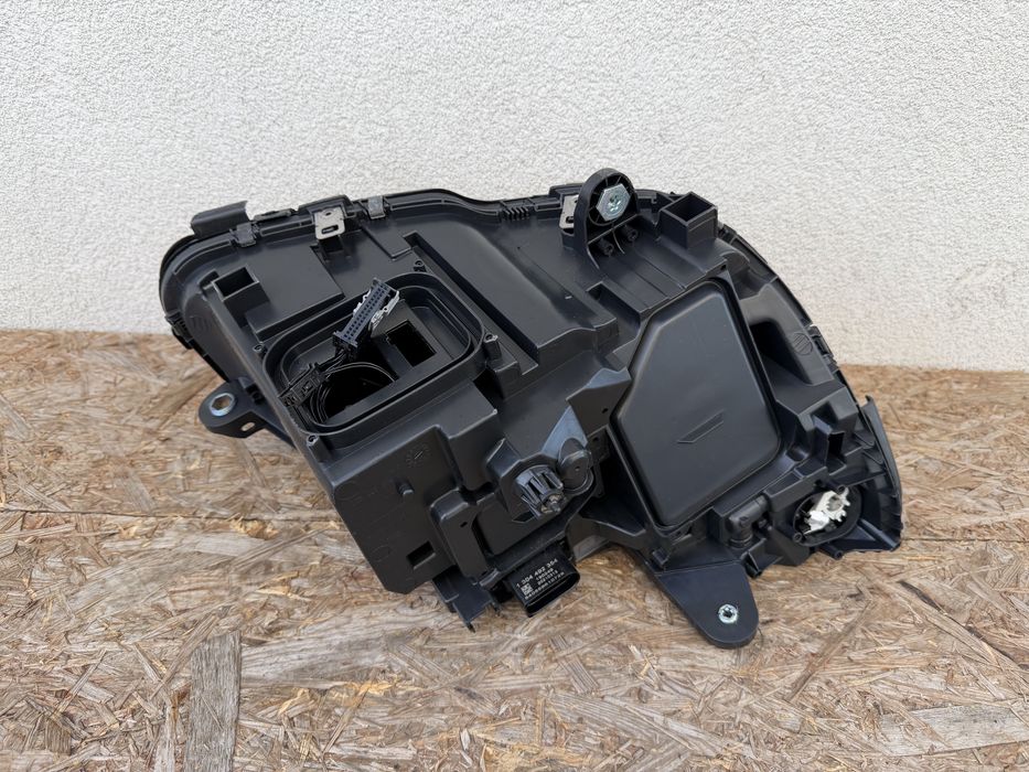 Far stanga Mercedes C Class W205 LED High Performance Original