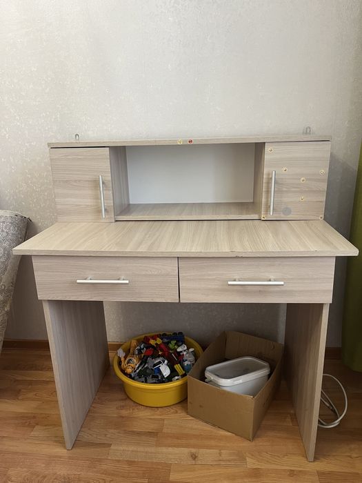 Стол для ученика, детский