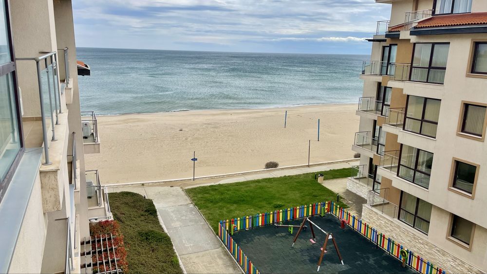 Първа линия море - апартамент в Обзор