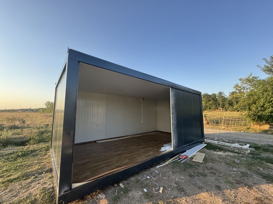 Vand containere modulate tip birou sau cu vitrina