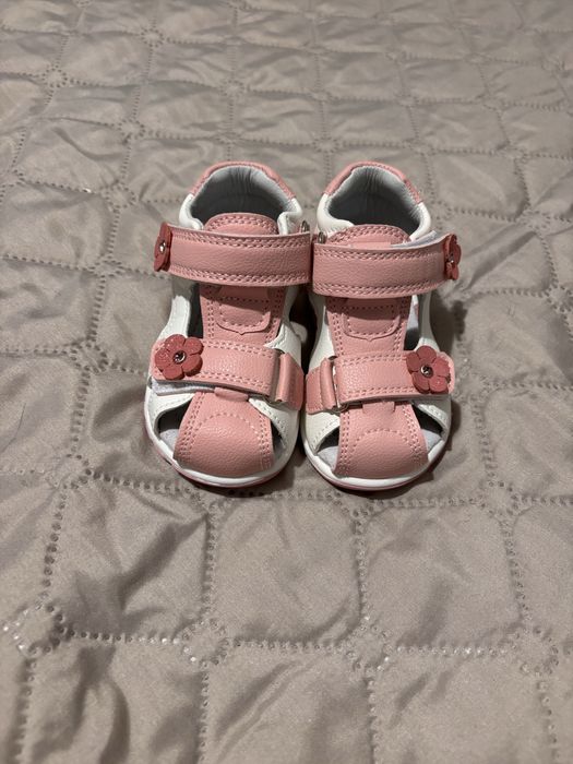 Бебешки сандали за момиче Apawwa