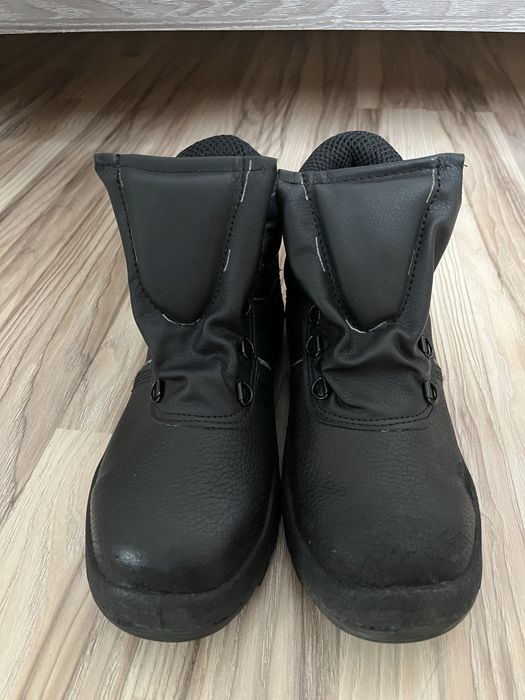 Коженный ботинки рабочие