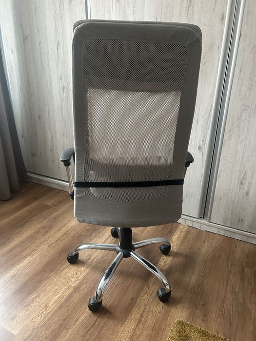 Scaun De Birou Cu Suport Lombar Si Cu Roti