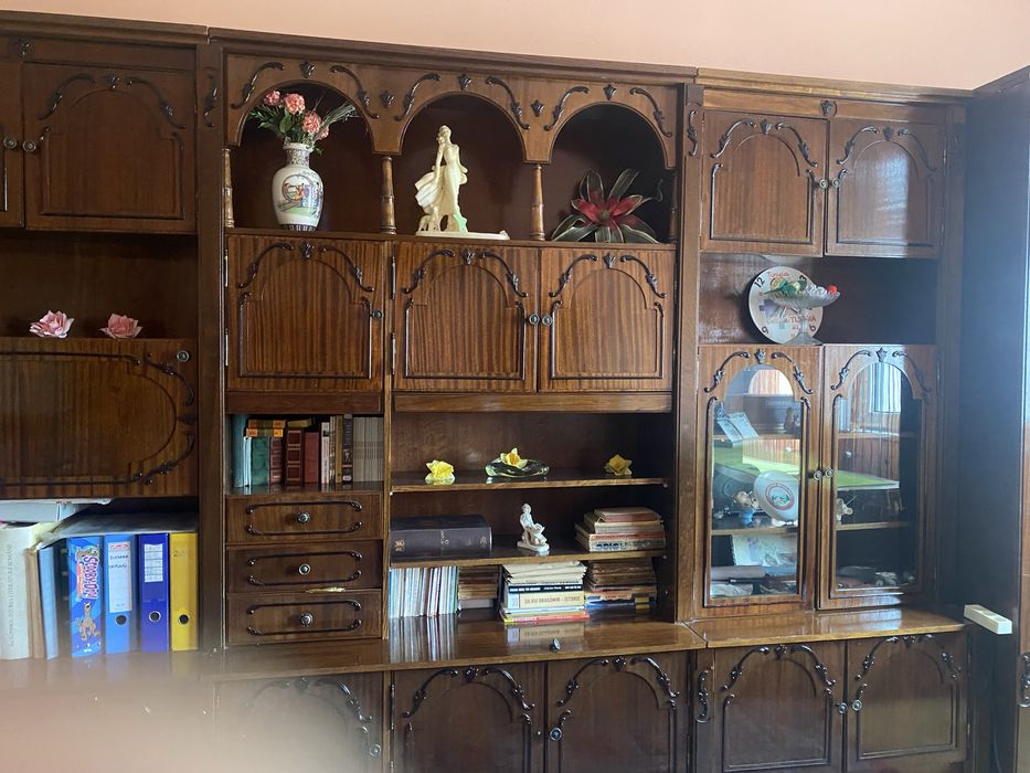 Mobilă din anii ‘80 ,,Păunița”, recondiționată