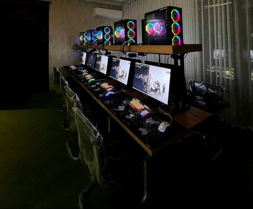 Dacha egalari Mustang