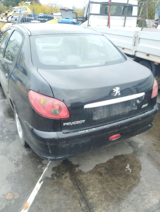 Dezmembrez Peugeot 206 berlina 1.4 kfw