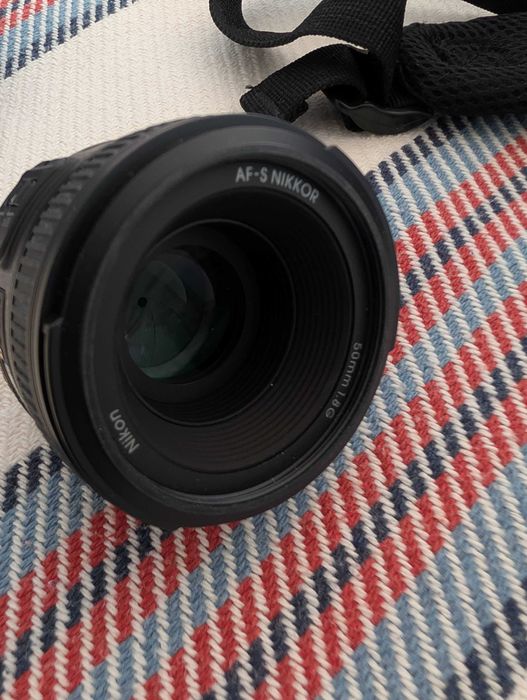 Продавам Nikon D3300, Nikon 18-105, Nikon 35, Samyang 8mm, SB-500