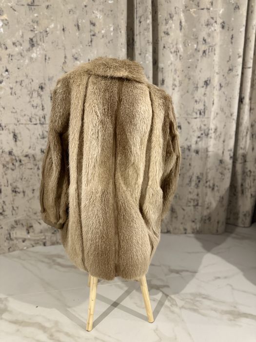 Haina din blana naturala de nutrie