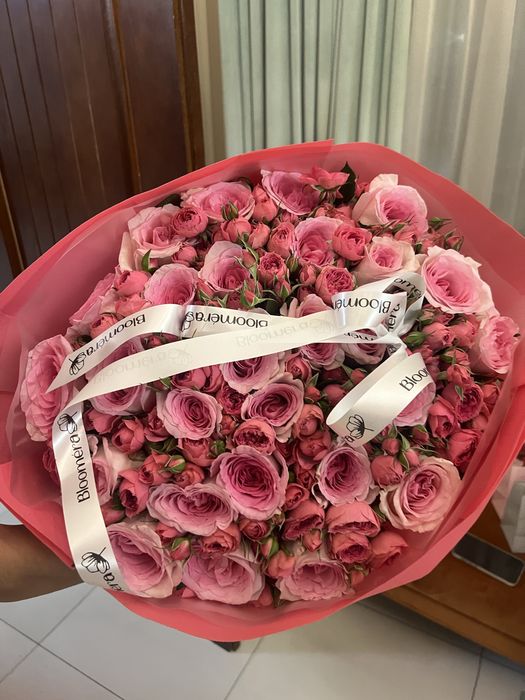 Пышный букет премиальных роз / Кустовые розы