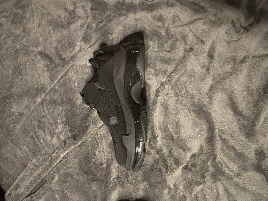 Balenciaga triple s обувки