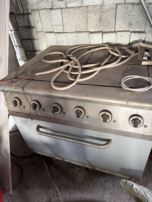 Продам Электро плиту