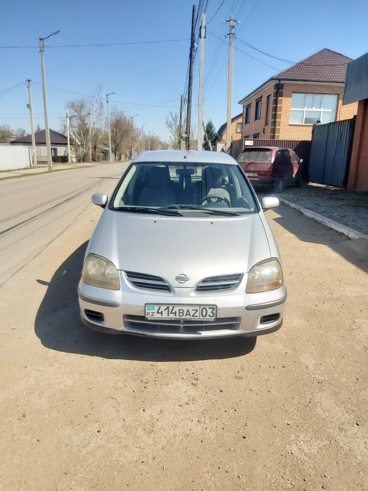 Nissan Almera Tino 2002 дизель