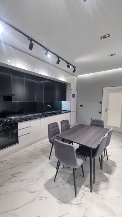 Юнусабад 11-квартал 3/3/10 ЖК Комфорт хаус. СРОЧНО