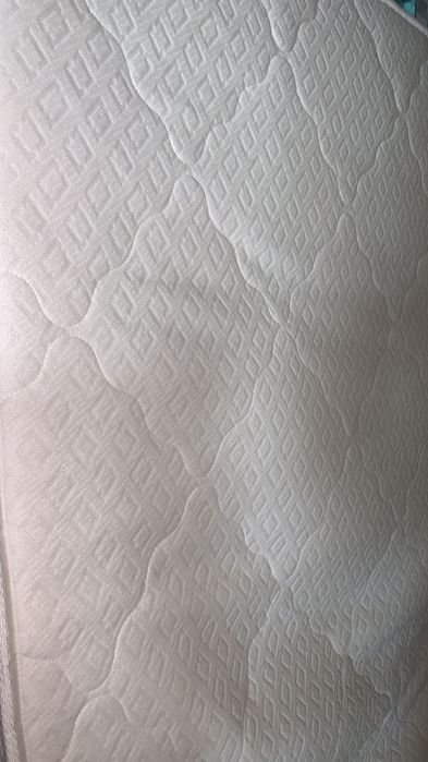 Saltea 160x 200 in stare buna spumă memorie