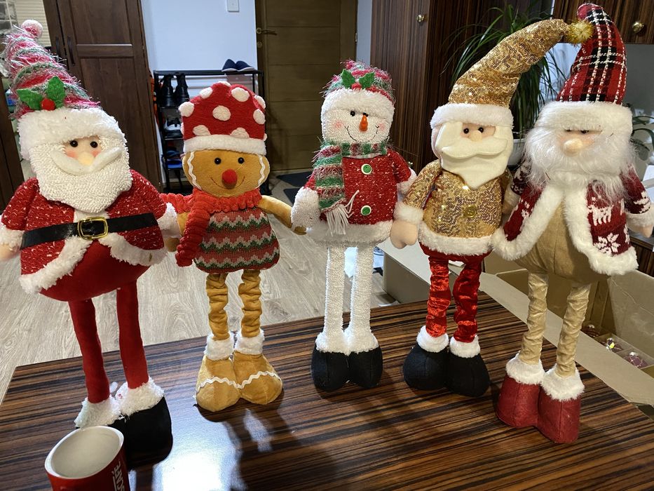 Jucarii Decoratiuni si instalatii CRACIUN !!!